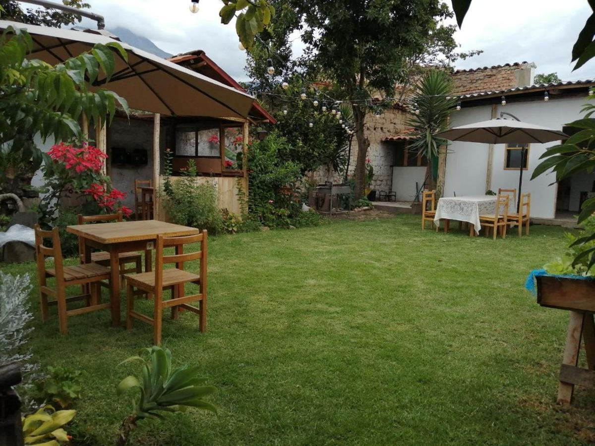 Hostal Dulzura Caraz Buitenkant foto
