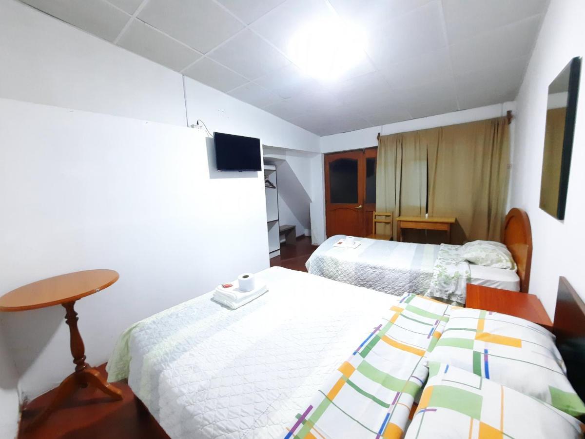 Hostal Dulzura Caraz Buitenkant foto