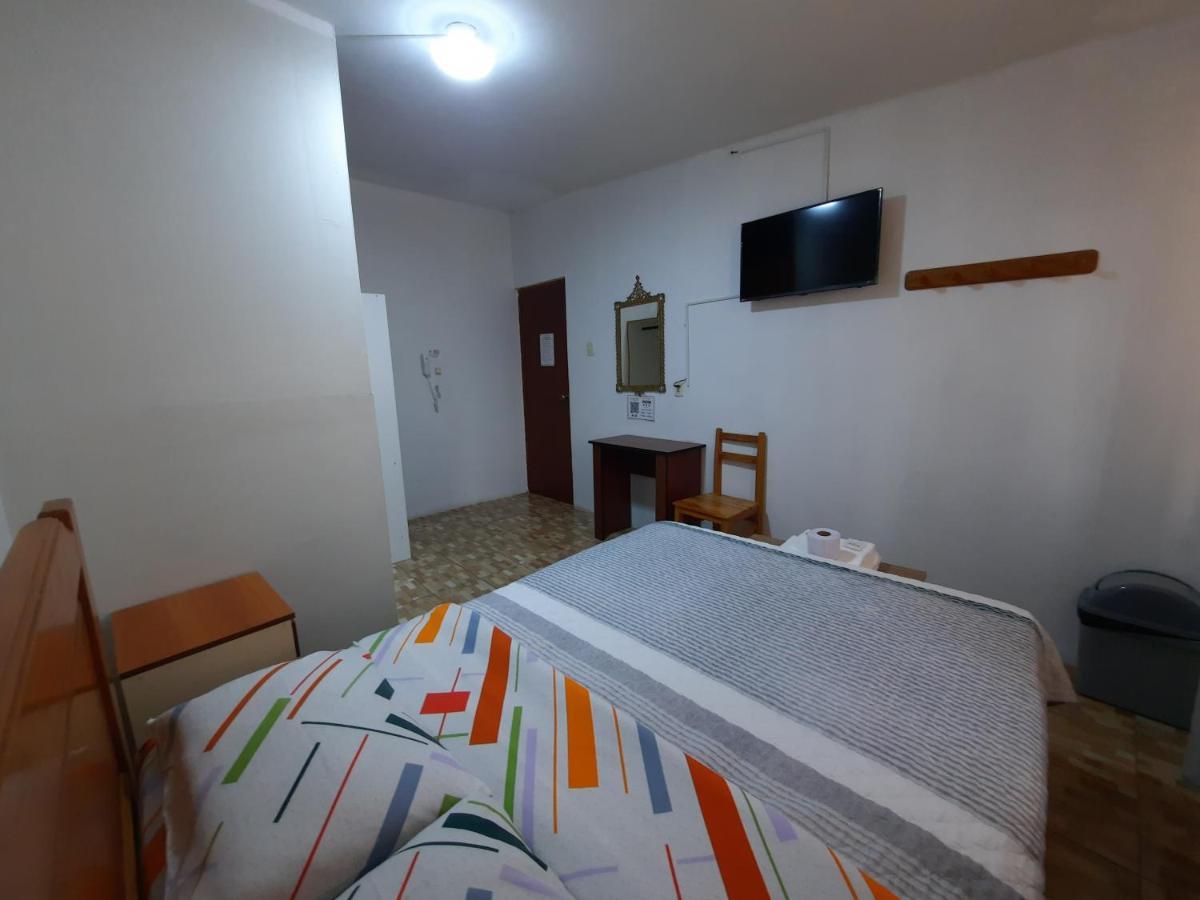 Hostal Dulzura Caraz Buitenkant foto