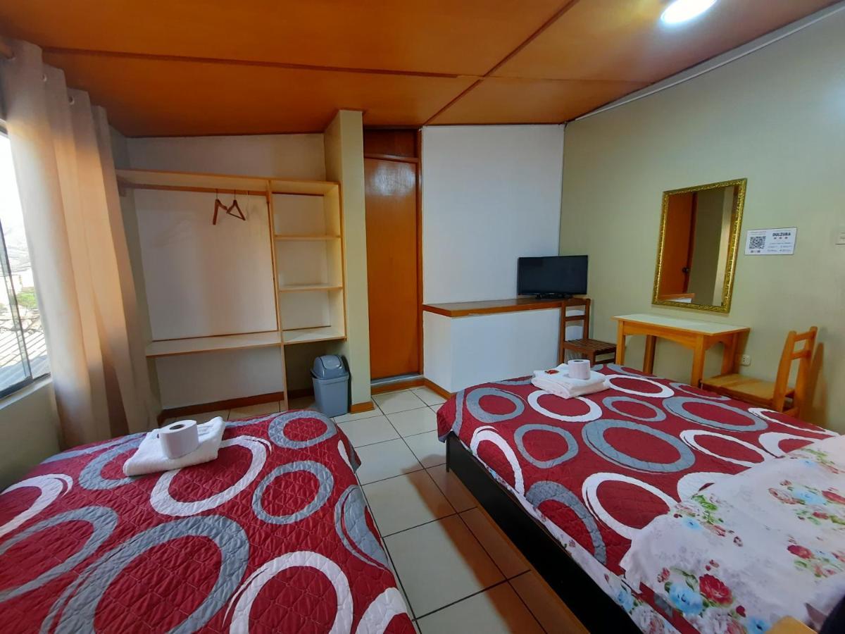Hostal Dulzura Caraz Buitenkant foto